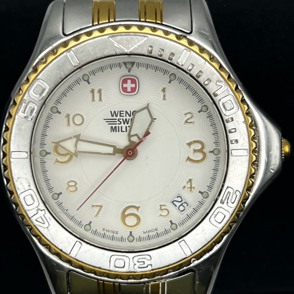 Wenger Swiss Military Round Gold and Silver Unisex Watch Working - Picture 8 of 9